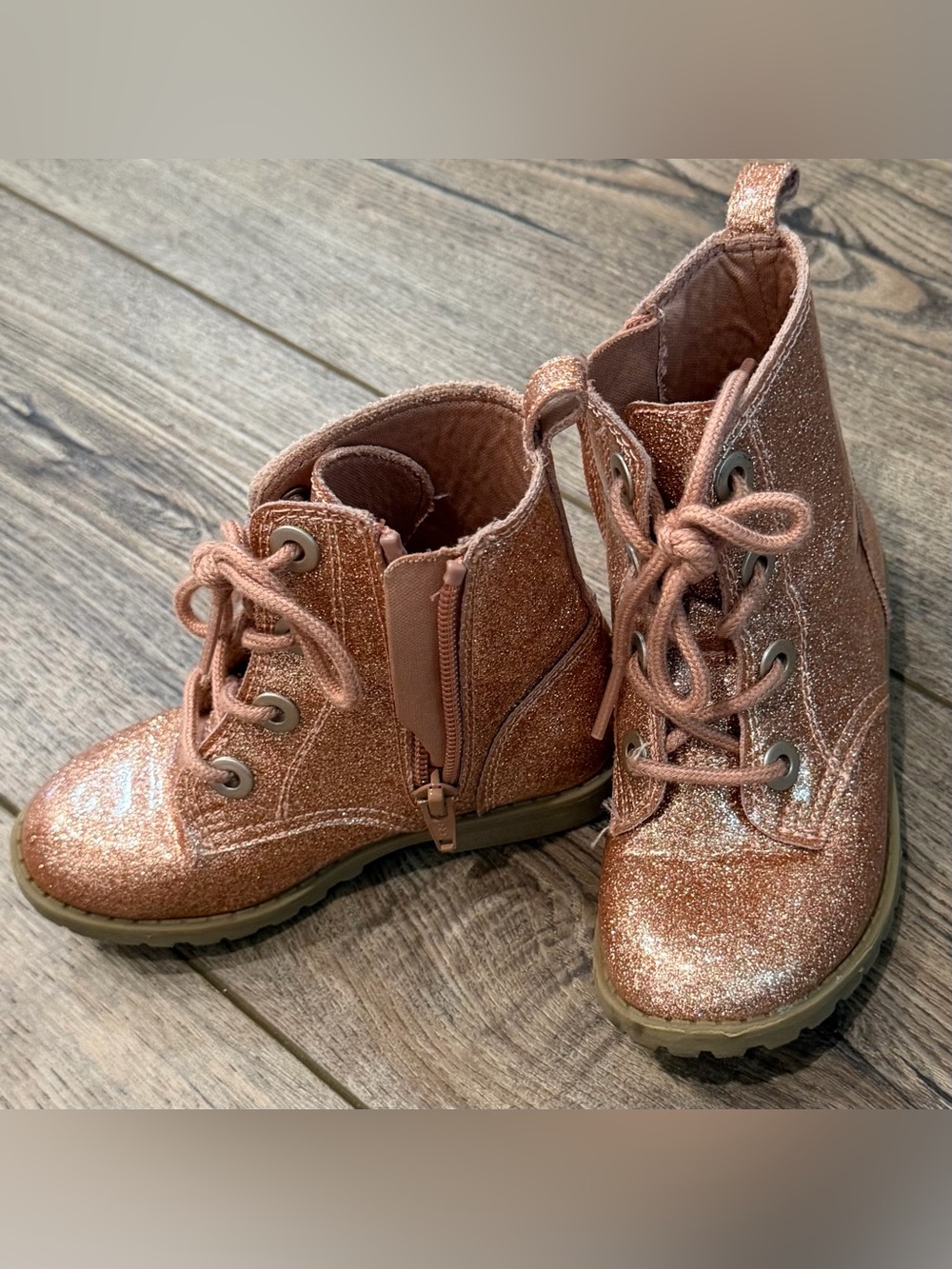 Old Navy Lace-Up Combat Boots Girls Fuschia Pink Glitter Size 8 - Picture 2 of 11